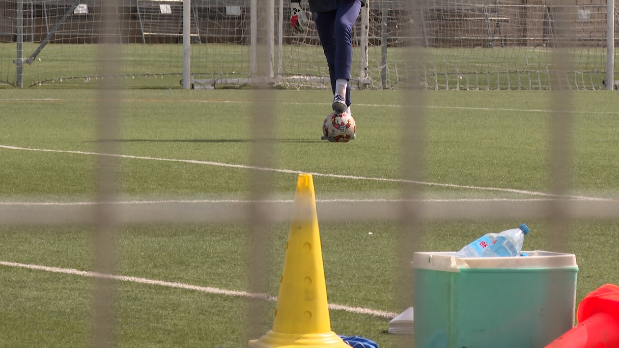 Prohíben entrar a campos de fútbol al hombre que agredió a un árbitro en Aranda (Burgos) aunque ha quedado en libertad