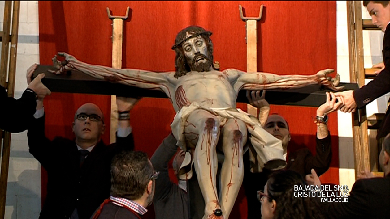 Bajada del Santísimo Cristo de la luz (Valladolid)