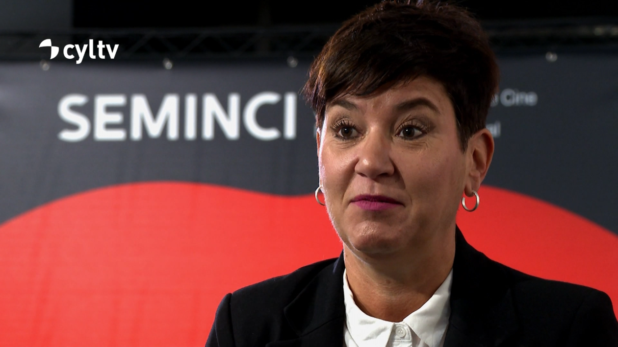 Rebeca Colinas, azafata Seminci