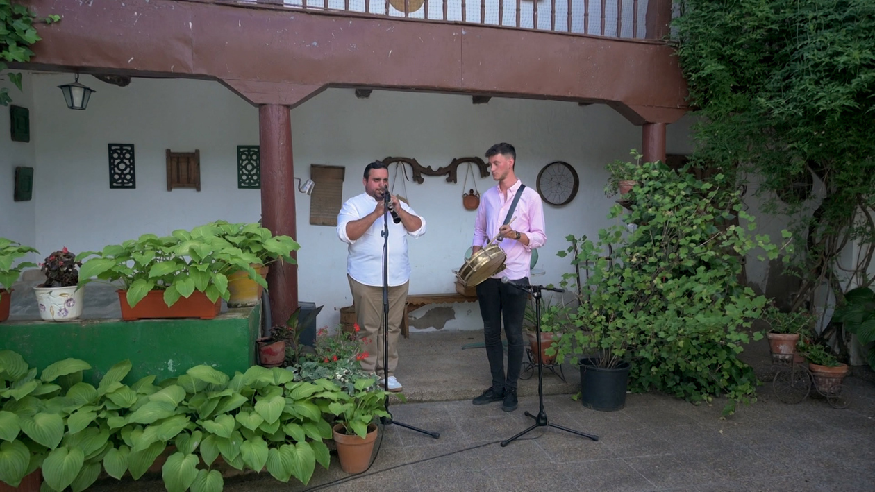 T27/E9: Asociación Cultural Folklórica El Cristo, Serranillos, Dulzaina y Acordeones