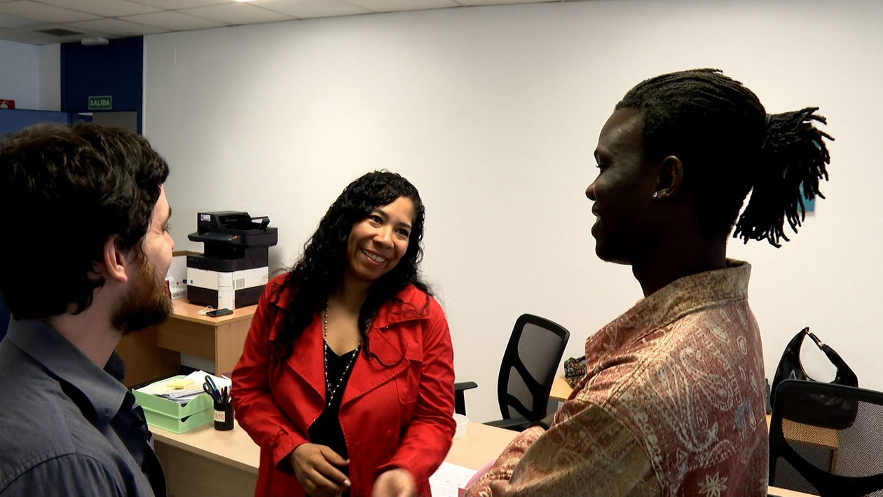 La regularización extraordinaria abre una puerta a la estabilidad en Castilla y León