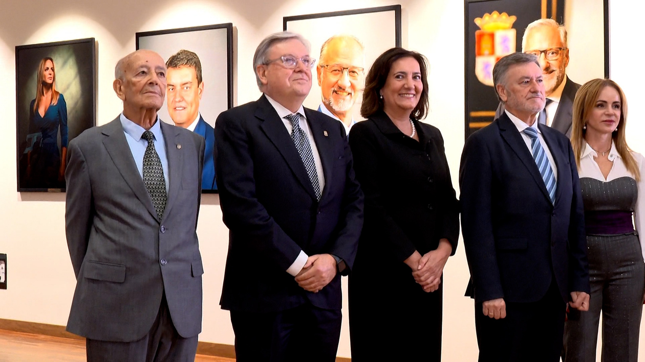 Las Cortes homenajean a sus expresidentes