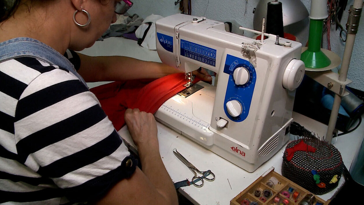 ¿Triste porque no quieres tirar tu camiseta favorita, pero ya no te la puedes poner ni para estar en casa? ¡Tenemos la solución!