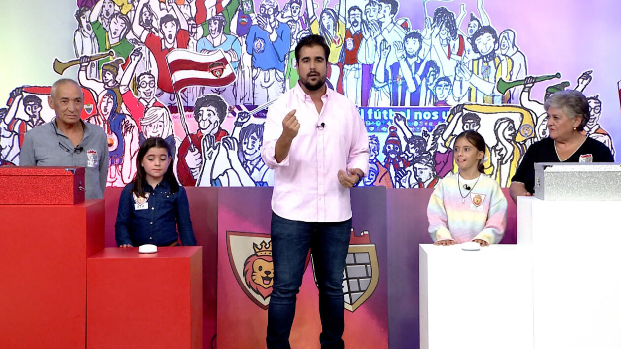 T1/E1: Ana y Julia, de Castellanos de Moriscos (Salamanca) y Ricardo y Mía, de Coreses (Zamora)