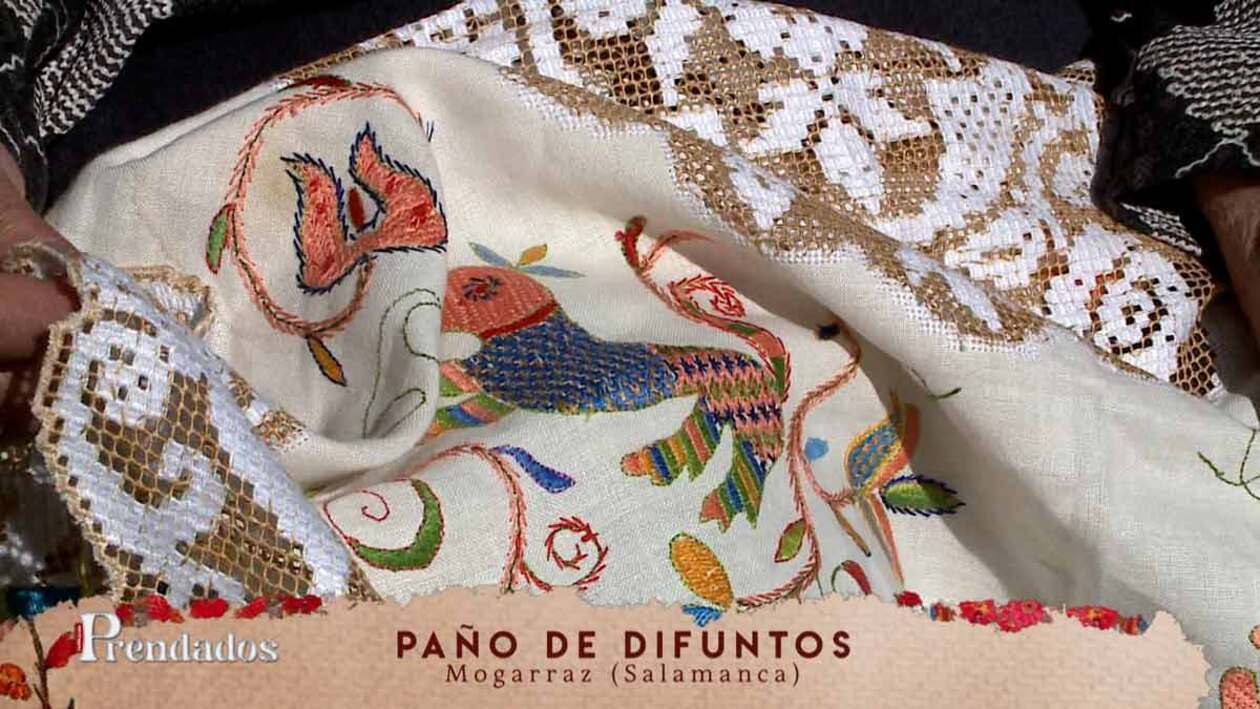 T1/E1: ¿Qué es el paño de difuntos de Mogarraz en Salamanca?