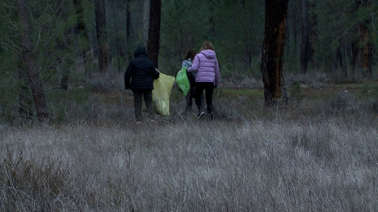 Mata de Cuéllar, unido contra la basuraleza