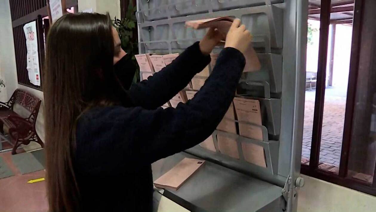 Día 4 de campaña: En ausencia de los candidatos que preparan el debate, los partidos se vuelcan con la campaña